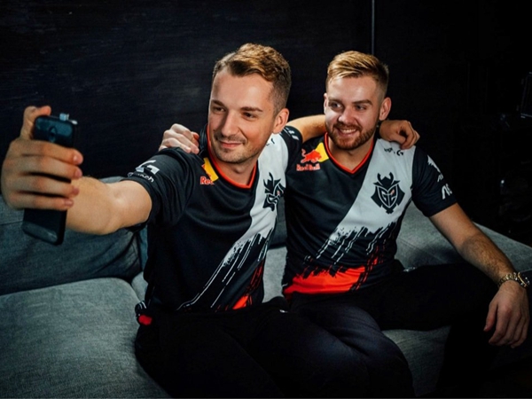 Mouz 和 Vitality 晋级 BLAST Open 春季 2025 淘汰赛